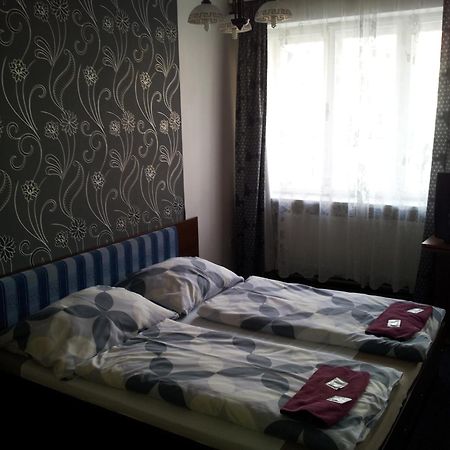 Penzion Menšík Kroměříž Habitación foto